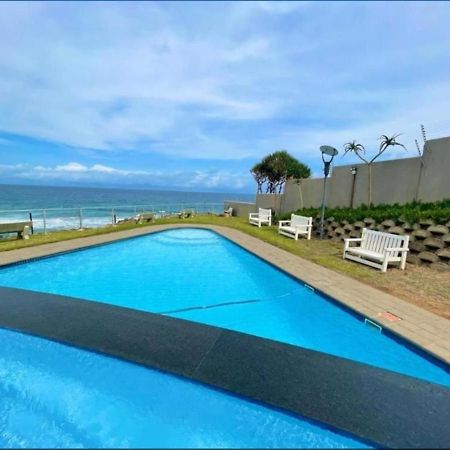 Whale Rock, Modern Beachfront Apartment Margate Luaran gambar